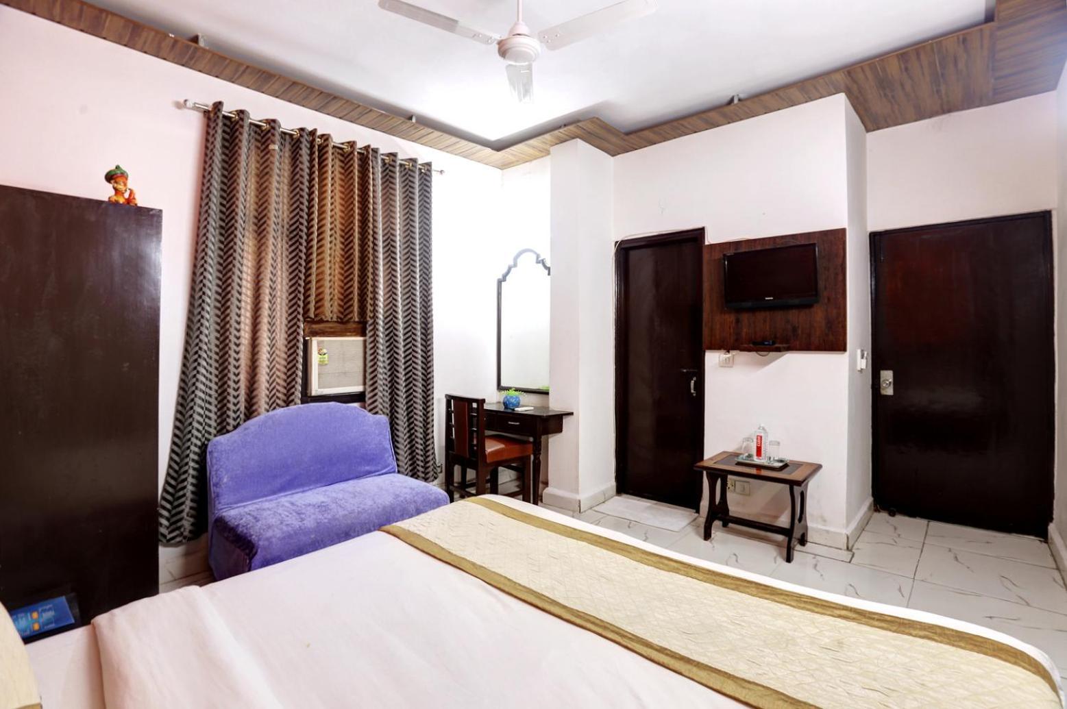 Hotel Delhi Darbar Esterno foto
